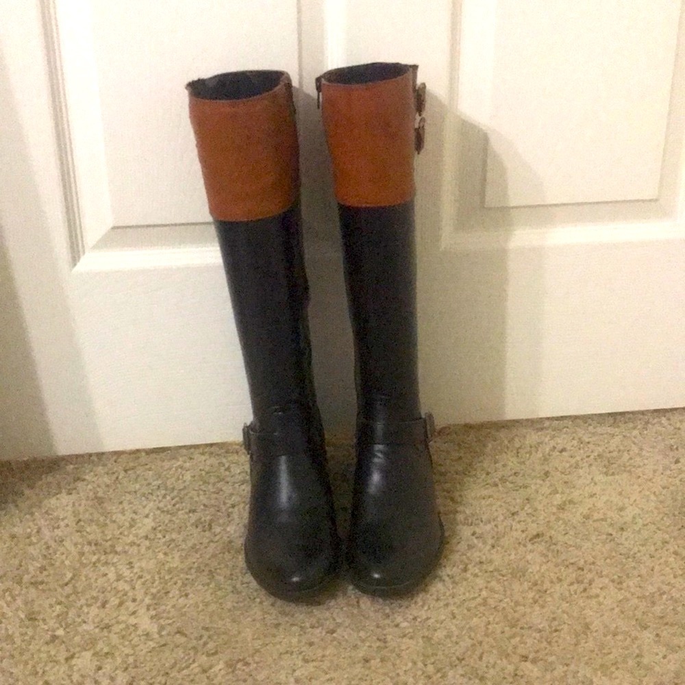 Croft and Barrow Two-Tone Boots. Size 7.5.